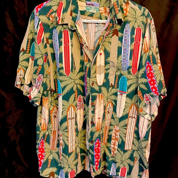 Two large Vintage Hawaiian Button Up Shirts - Picture 4 of 9